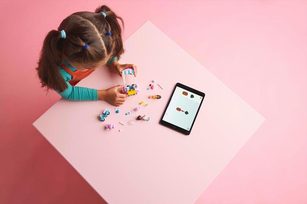 Immagine del prodotto LEGO - FRIENDS Bancarella zucchero filato e scooter 42643