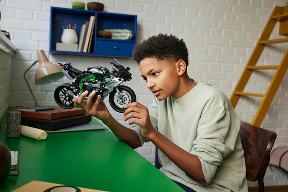 Immagine del prodotto LEGO - TECHNIC Motocicletta Kawasaki Ninja H2R 42170