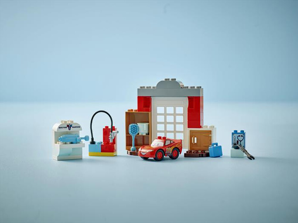 Immagine del prodotto LEGO - DUPLO Visita di McQueen all&rsquo;officina di Doc 10456