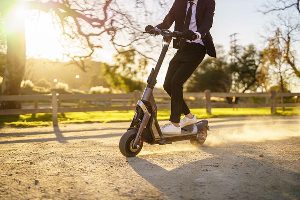 Immagine del prodotto SEGWAY - KickScooter GT1E-Nero