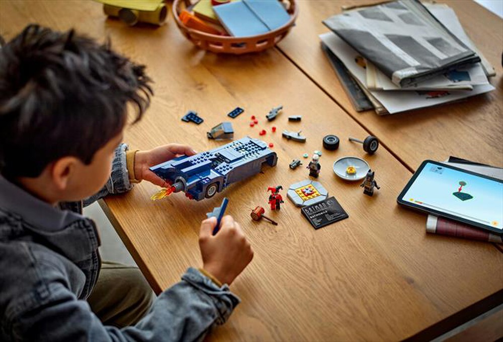 Immagine del prodotto LEGO - Batman: Batmobile Classic TV Series - 76328