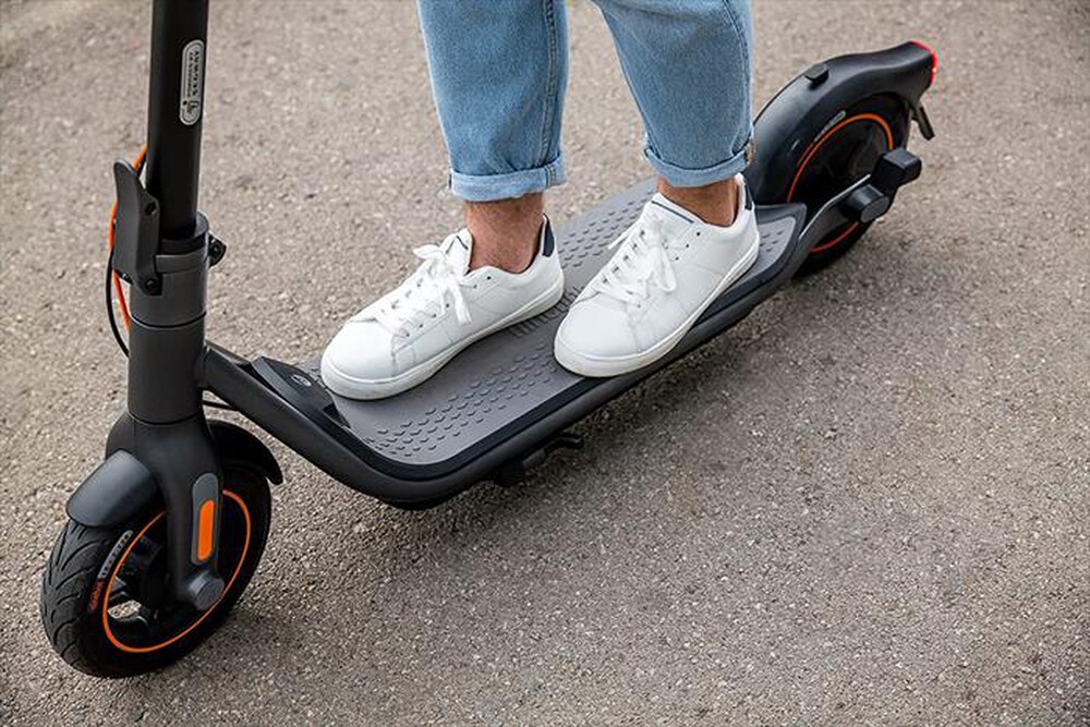 "SEGWAY - KickScooter F40I-DARK GREY"