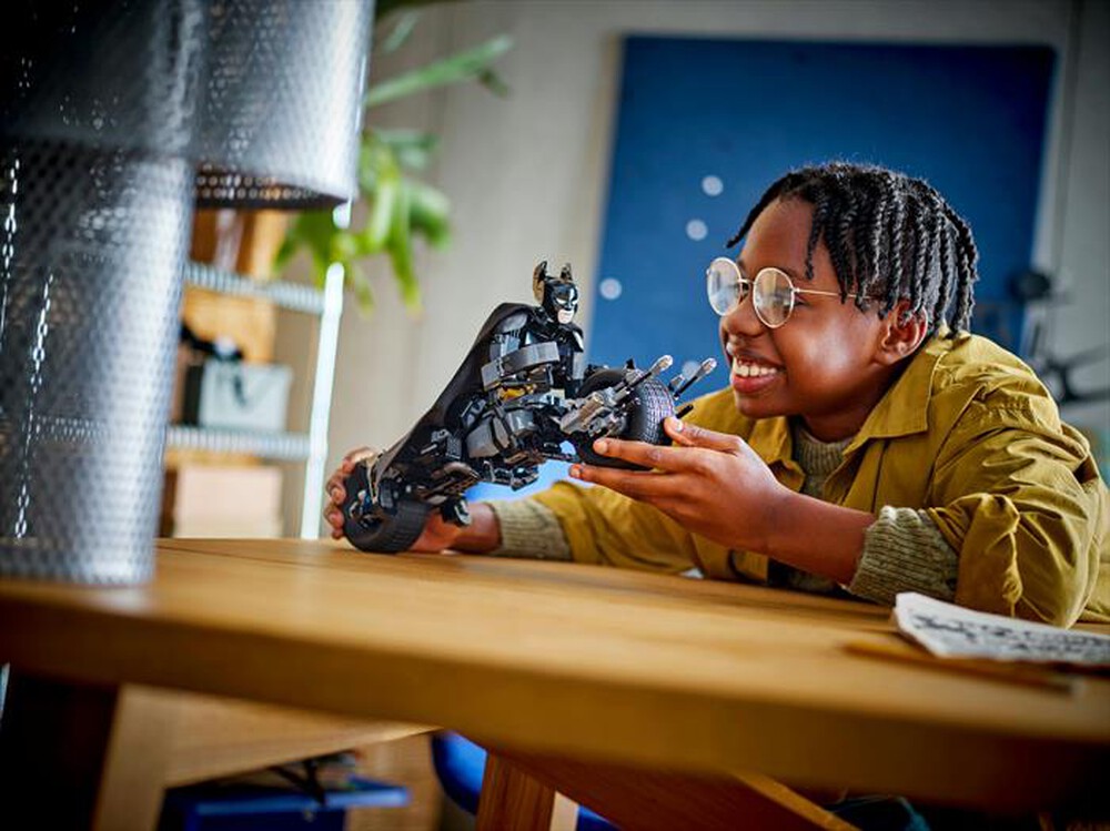 Immagine del prodotto LEGO - SUPER HEROES Personaggio Batman con Bat-Pod 76273