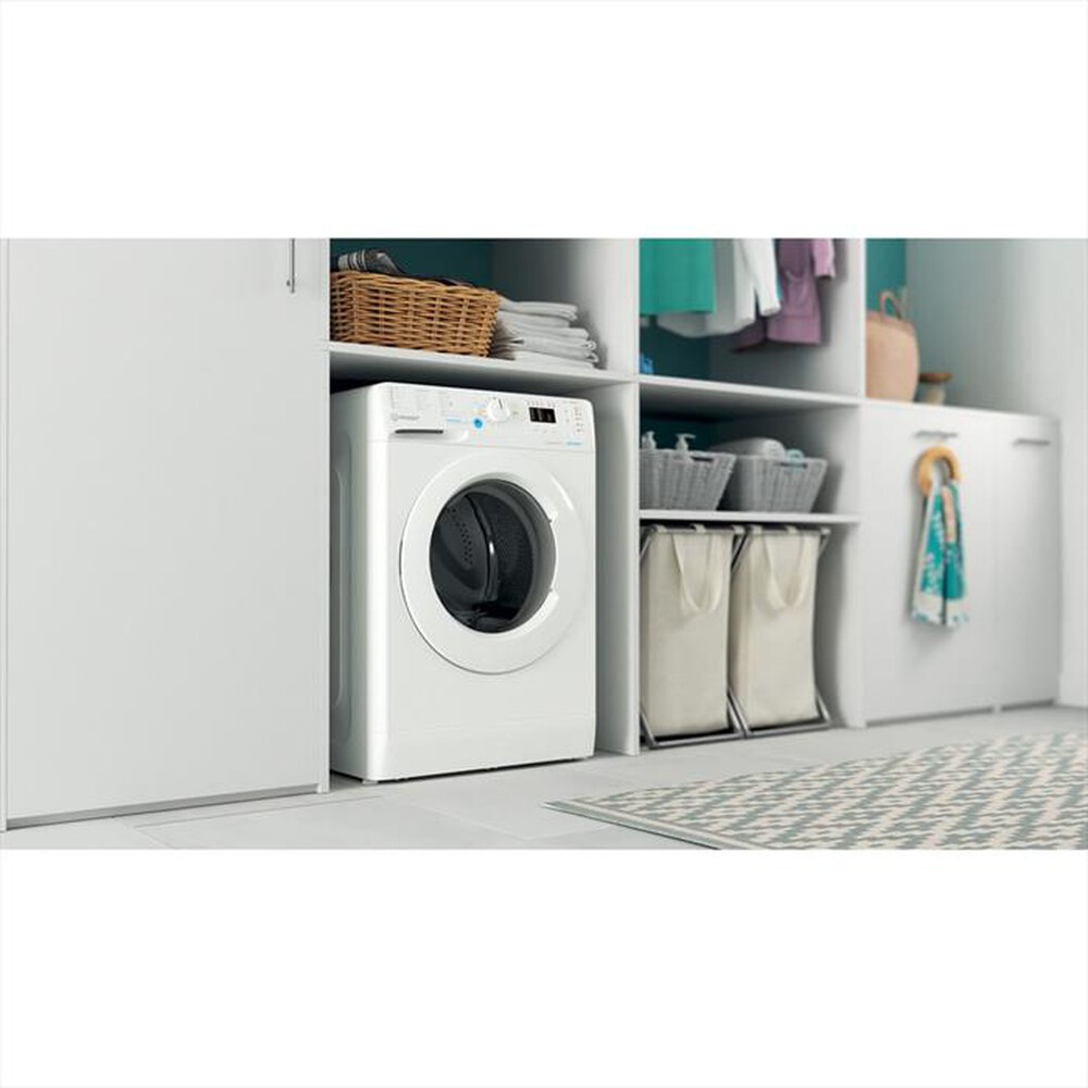 "INDESIT - Lavatrice BWA 81284X W IT N 8 Kg Classe C"