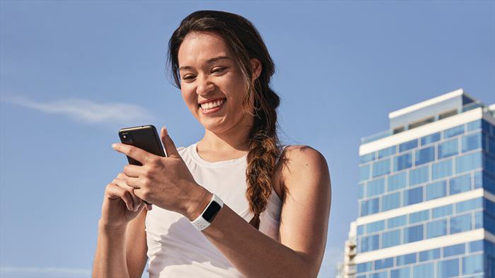 "FITBIT - CHARGE 5-GRIGIO BLU / PLATINO"