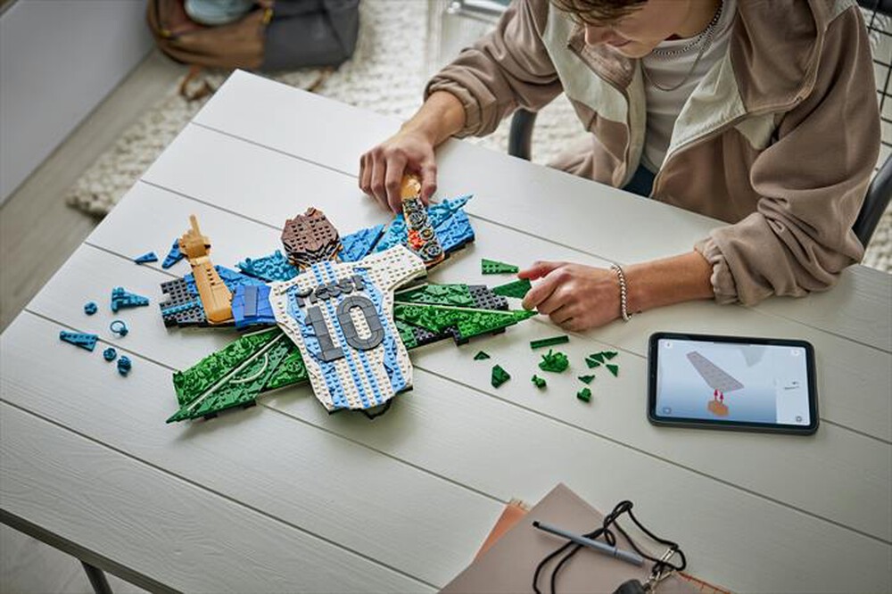 Immagine del prodotto LEGO - EDITIONS Lionel Messi &ndash; Celebrazione - 43018