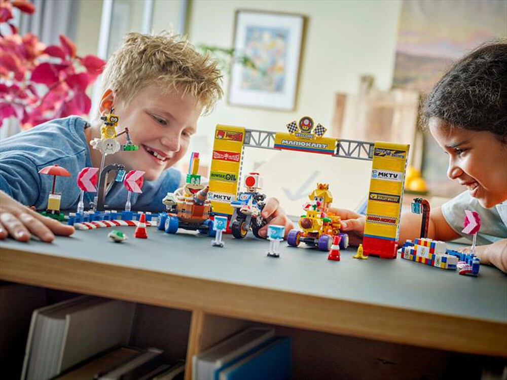 Immagine del prodotto LEGO - SUPER MARIO MarioKart Baby Peach Gran Premio 72036