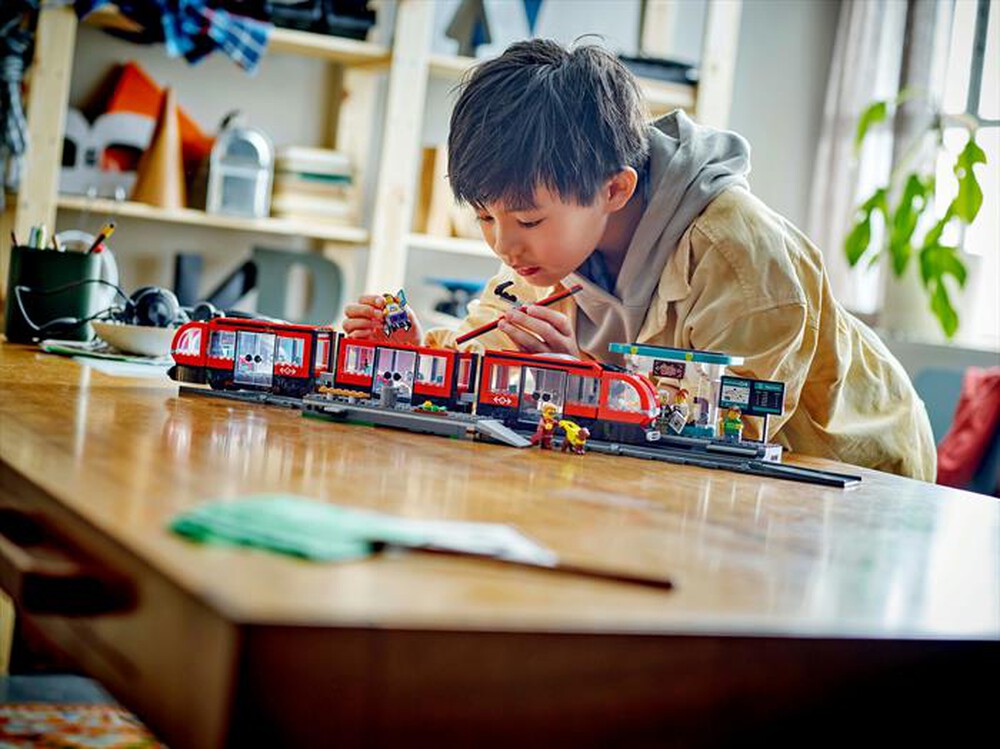 Immagine del prodotto LEGO - CITY TRAINS Tram e fermata del tram 60423
