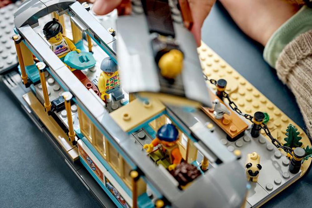 Immagine del prodotto LEGO - CITY Tram classico della spiaggia - 60506