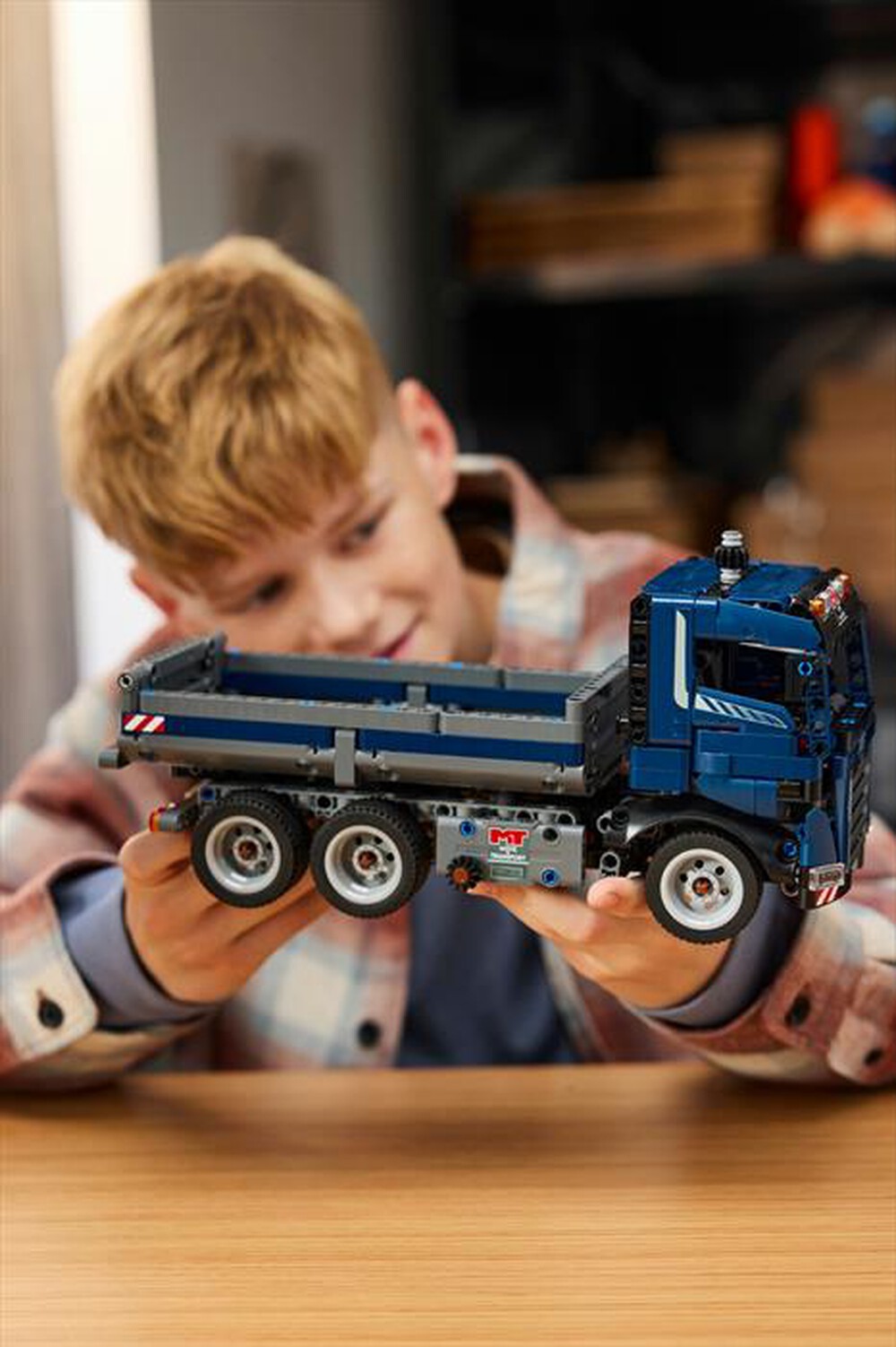 Immagine del prodotto LEGO - TECHNIC Autocarro con cassone ribaltabile 42203