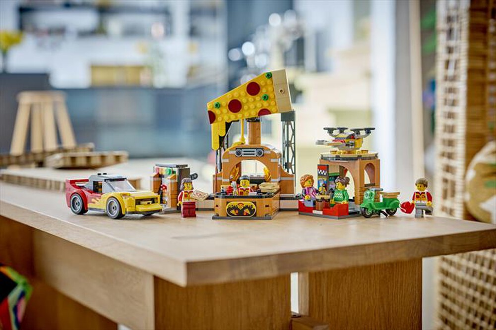 Immagine del prodotto LEGO - CITY Centro di consegna pizze con veicoli - 60496