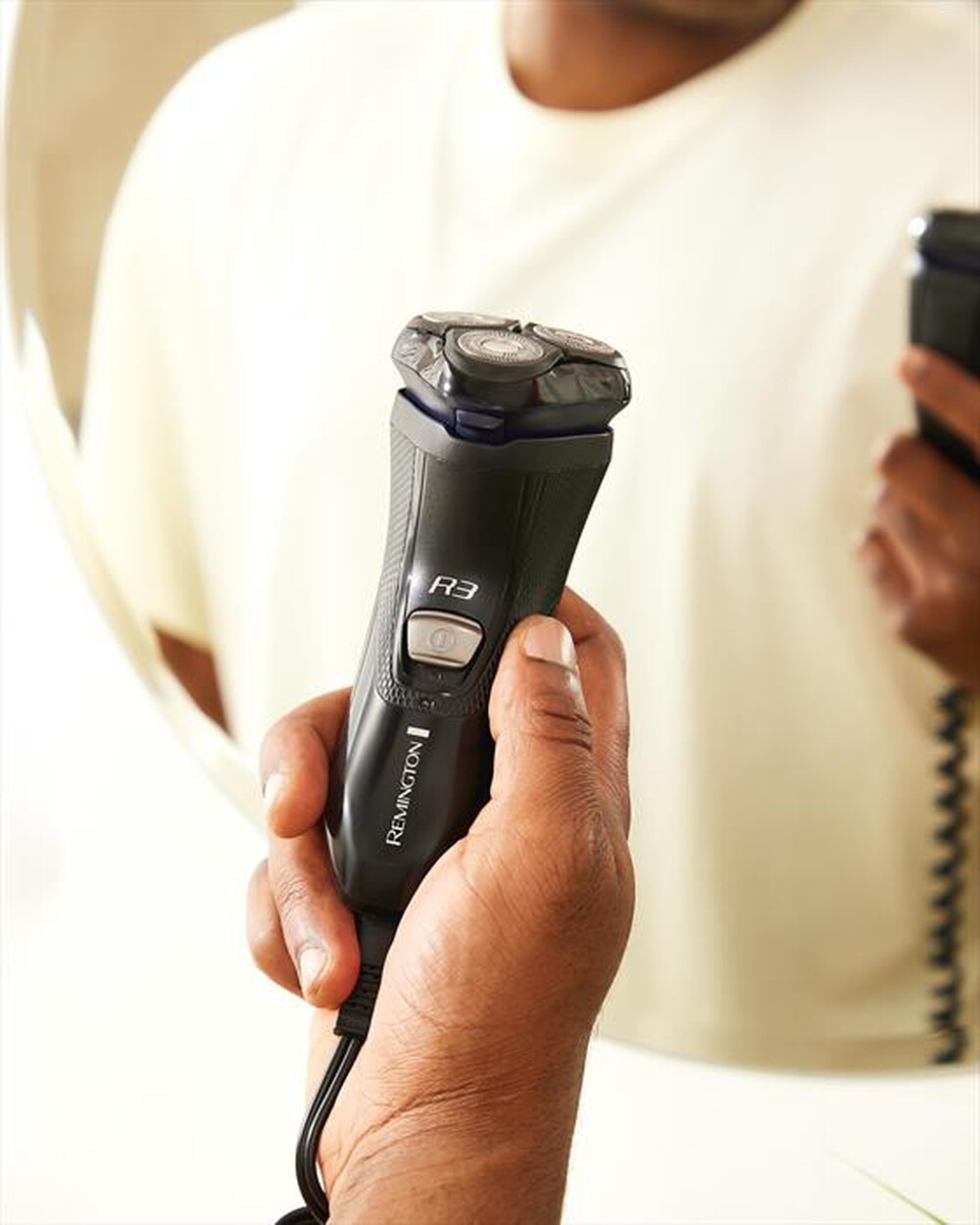 Immagine del prodotto REMINGTON - Rasoio R3002-NERO/BLU