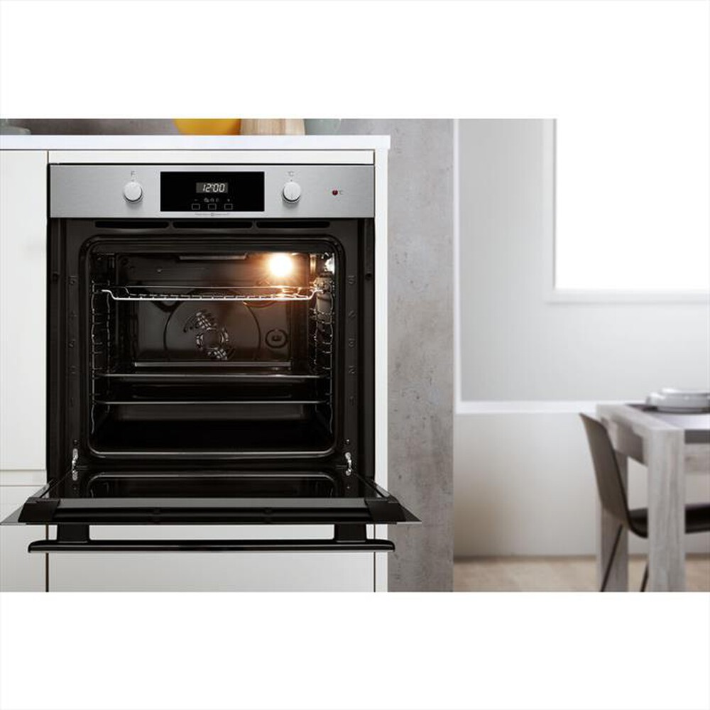 "WHIRLPOOL - Forno incasso elettrico OAKP9 7451 H IX Classe A"