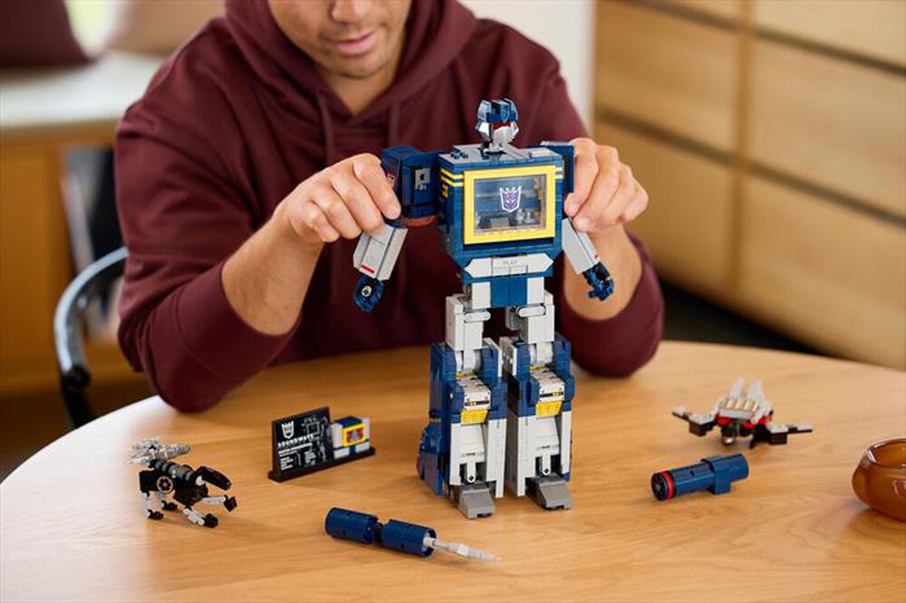 Immagine del prodotto LEGO - ICONS Transformers: Soundwave 10358