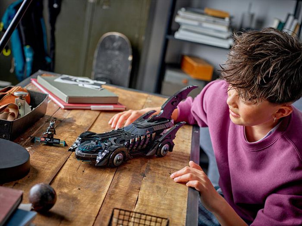 Immagine del prodotto LEGO - SUPER HEROES DC Batmobile&trade; Batman Forever&trade; 76304