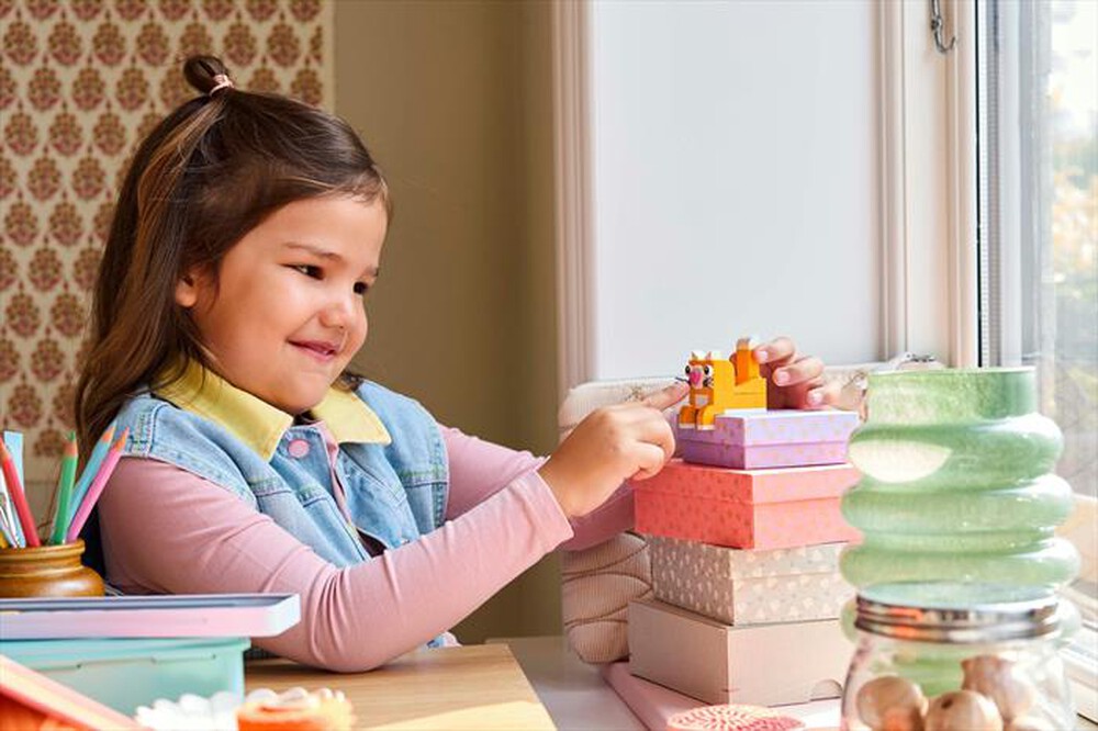 Immagine del prodotto LEGO - CLASSIC Scatola della felicità creativa 11042