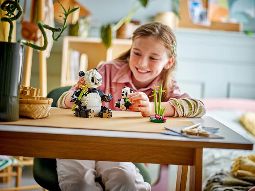 Immagine del prodotto LEGO - CREATOR Animali selvatici: famiglia di panda 31165