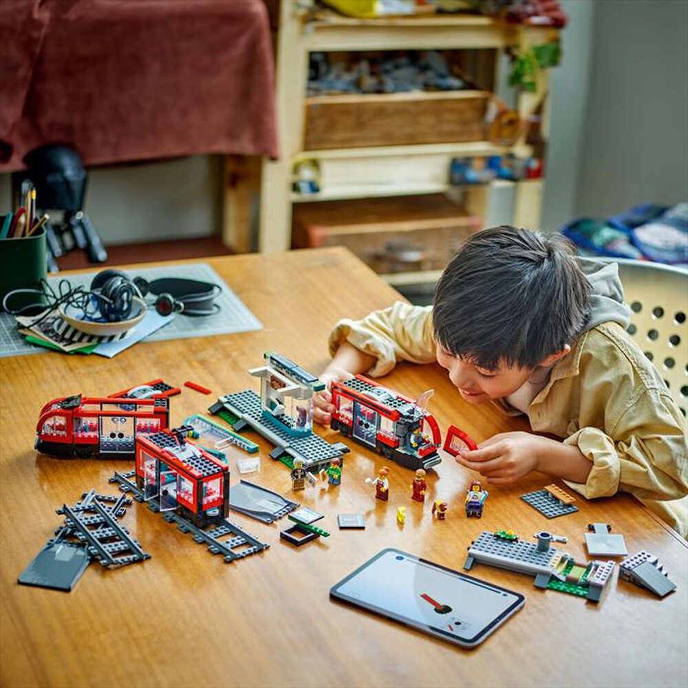 Immagine del prodotto LEGO - CITY TRAINS Tram e fermata del tram 60423