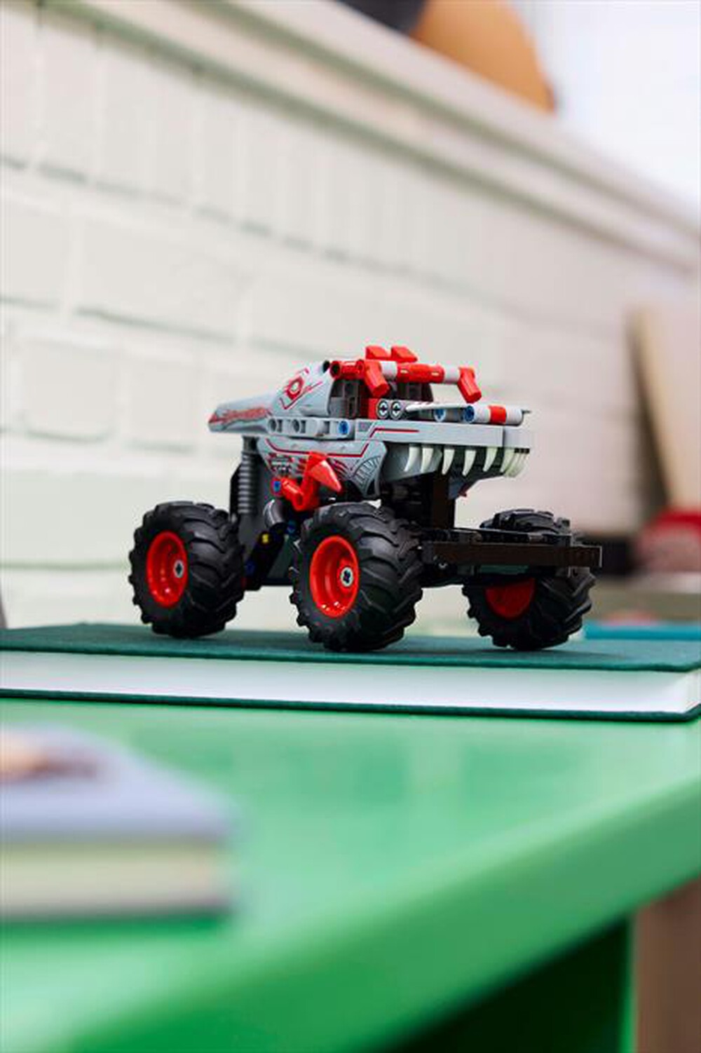 Immagine del prodotto LEGO - TECHNIC Pull-back Monster Jam™ ThunderROARus 42200