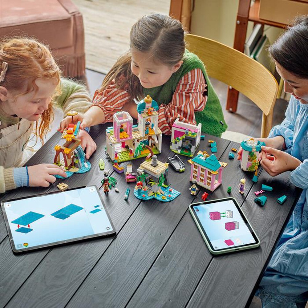"LEGO - CASTELLO DELLA PRINCIPESSA E ANIMALI REALI-,"