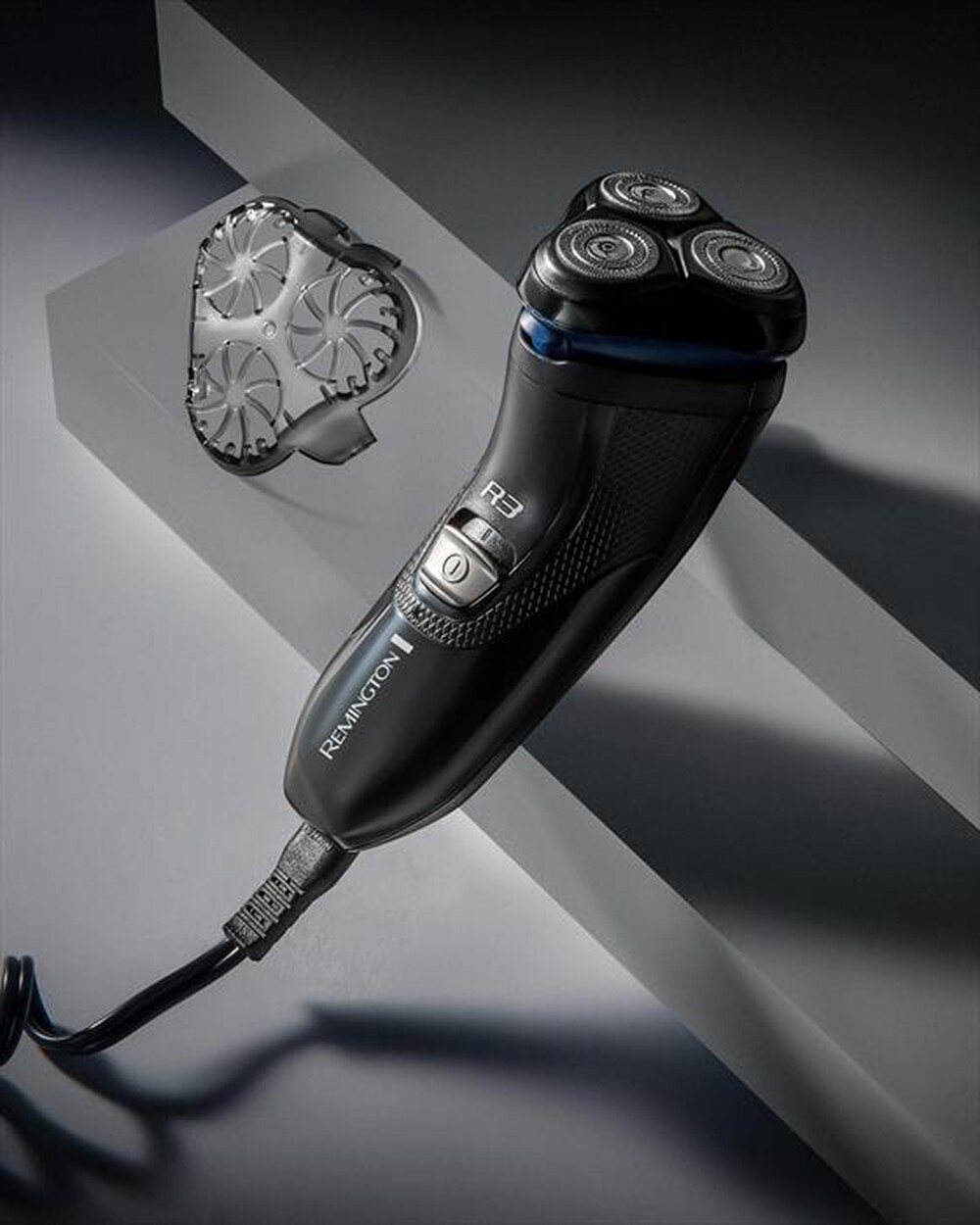 "REMINGTON - Rasoio R3002-NERO/BLU"