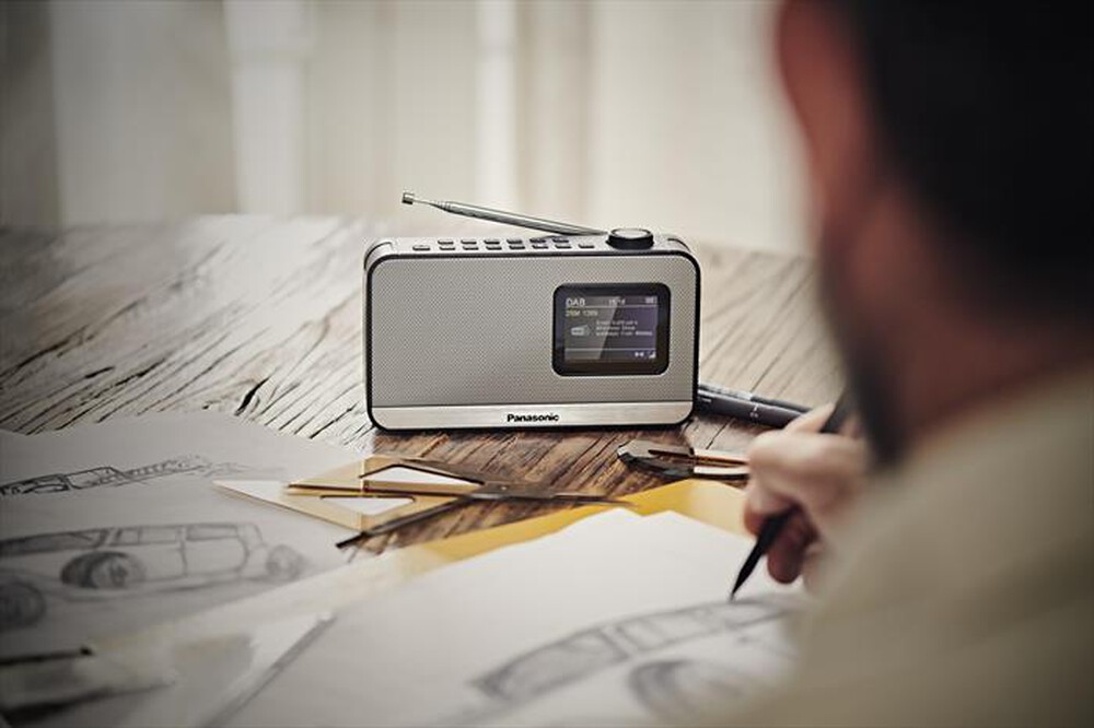 Immagine del prodotto PANASONIC - Radio Portatile FM/DAB+, Bluetooth RF-D15-SIlver/Nero