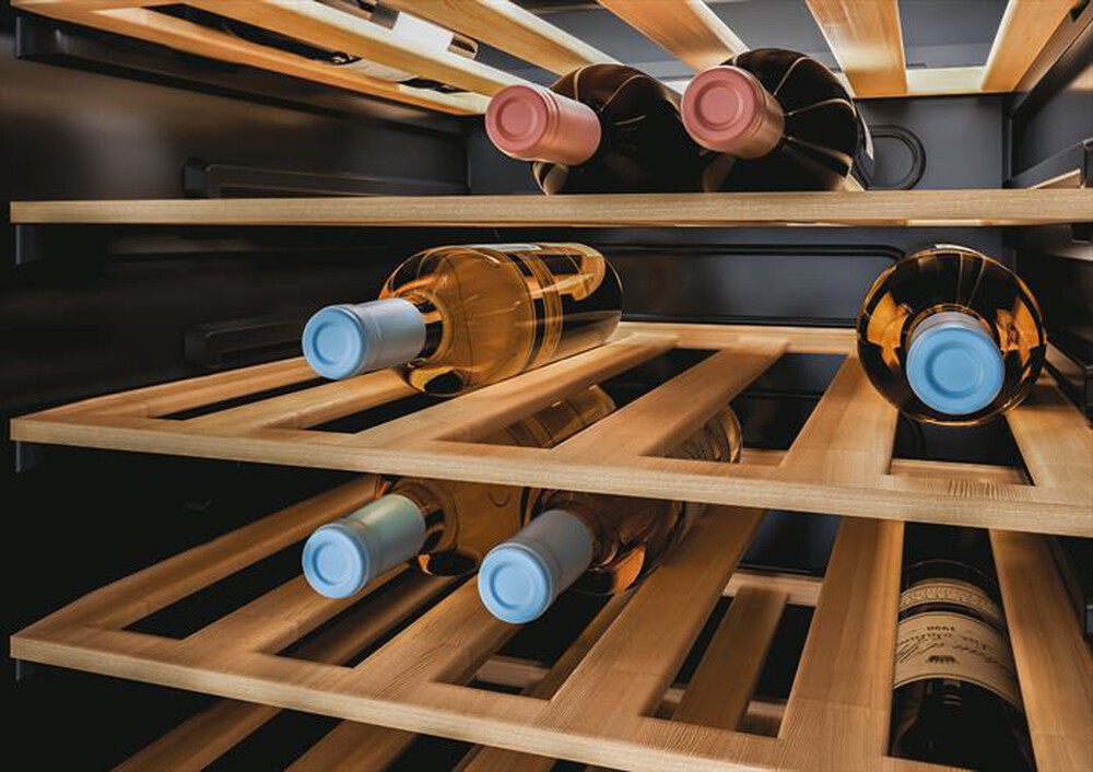 Immagine del prodotto CANDY - Cantinetta CWC 021 ELSP/NF Classe G 21 bottiglie-Nero