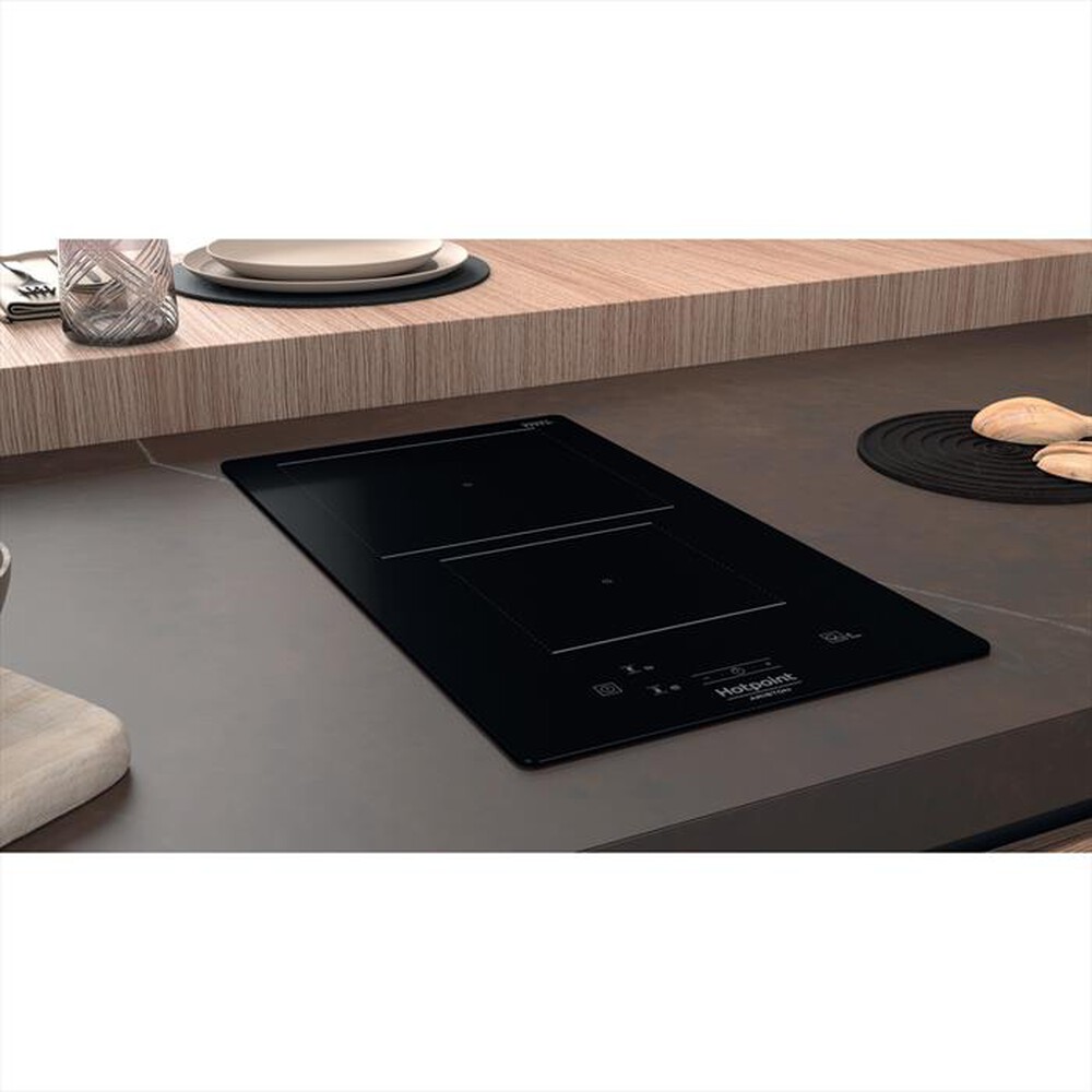 "HOTPOINT ARISTON - Piano cottura elettrico DOMINO HQ 0930S NE 28,4 cm-Nero"