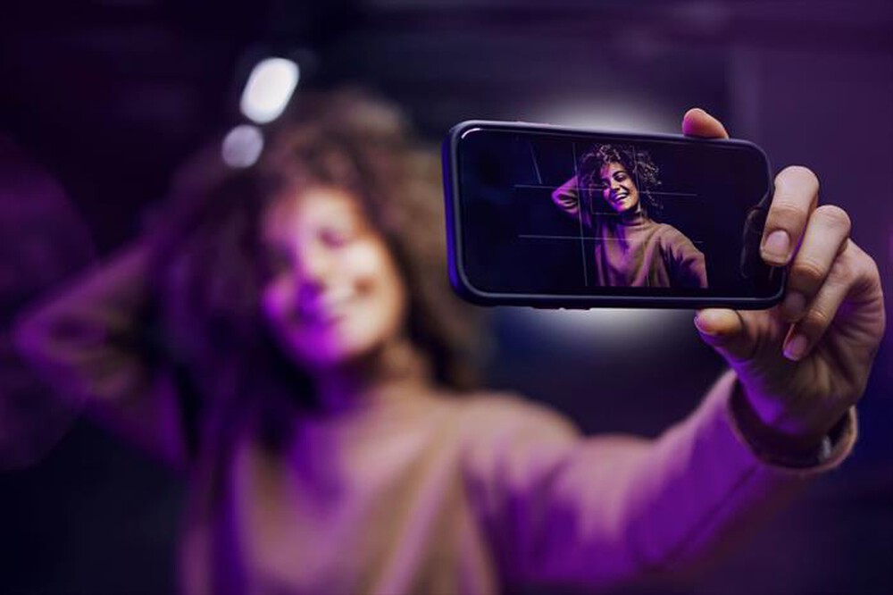 Immagine del prodotto CELLULARLINE - Anello magnetico MAGNETIC RING LIGHT-Nero