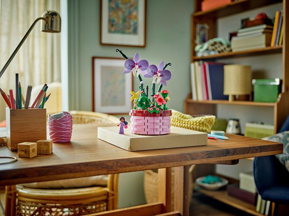 Immagine del prodotto LEGO - DISNEY CLASSIC Vaso di fiori di Isabela 43237