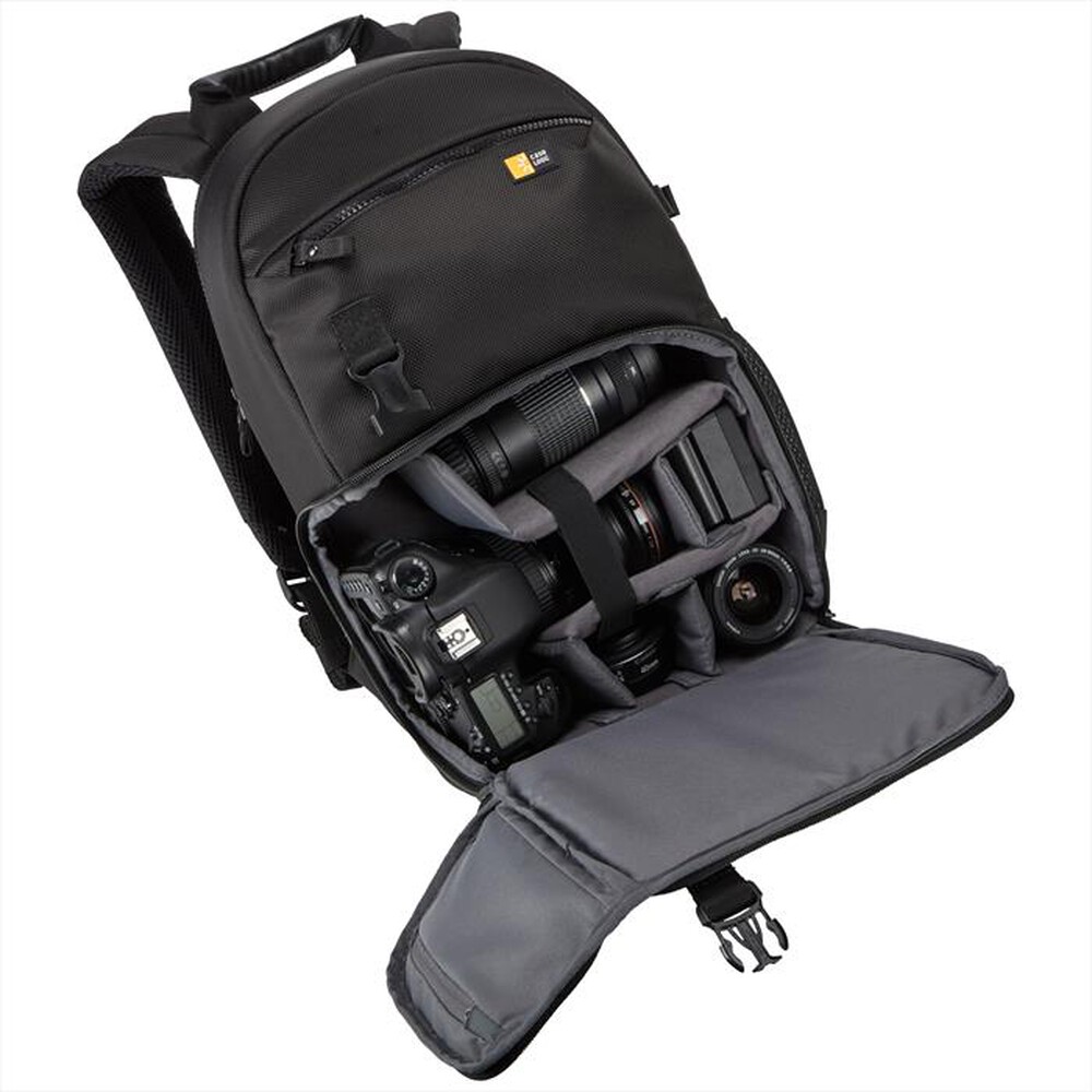 "CASE LOGIC - ZAINO BRYKER MEDIUM-Black"