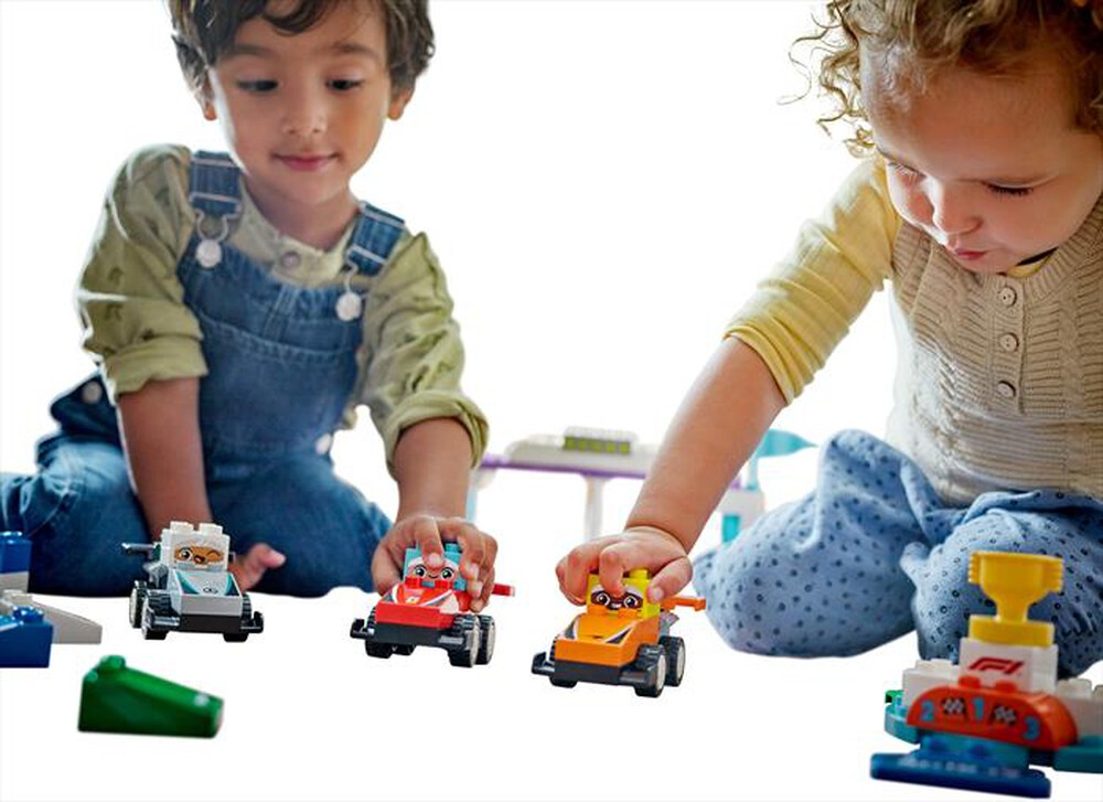 Immagine del prodotto LEGO - DUPLO Town Auto da corsa e piloti Team F1&reg; 10445