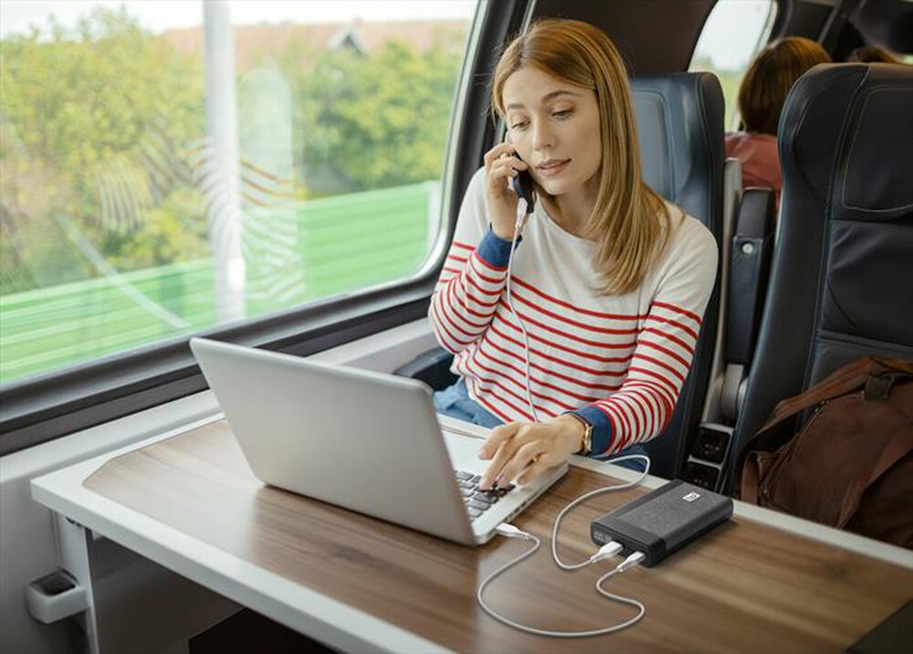 Immagine del prodotto CELLULARLINE - Caricabatterie Portatile multidevices ROCKET 20000-Nero