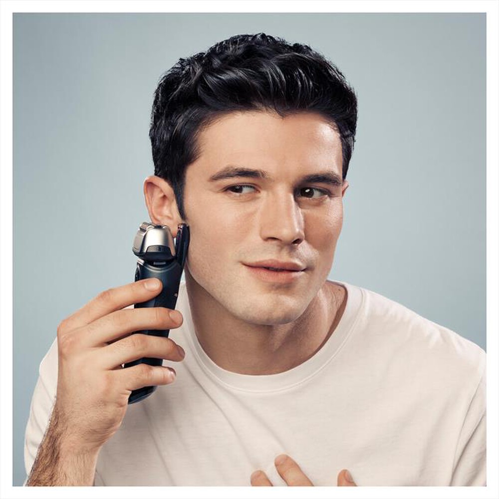 "BRAUN - Rasoio elettrico barba SERIES 8 8460CC-Nero"