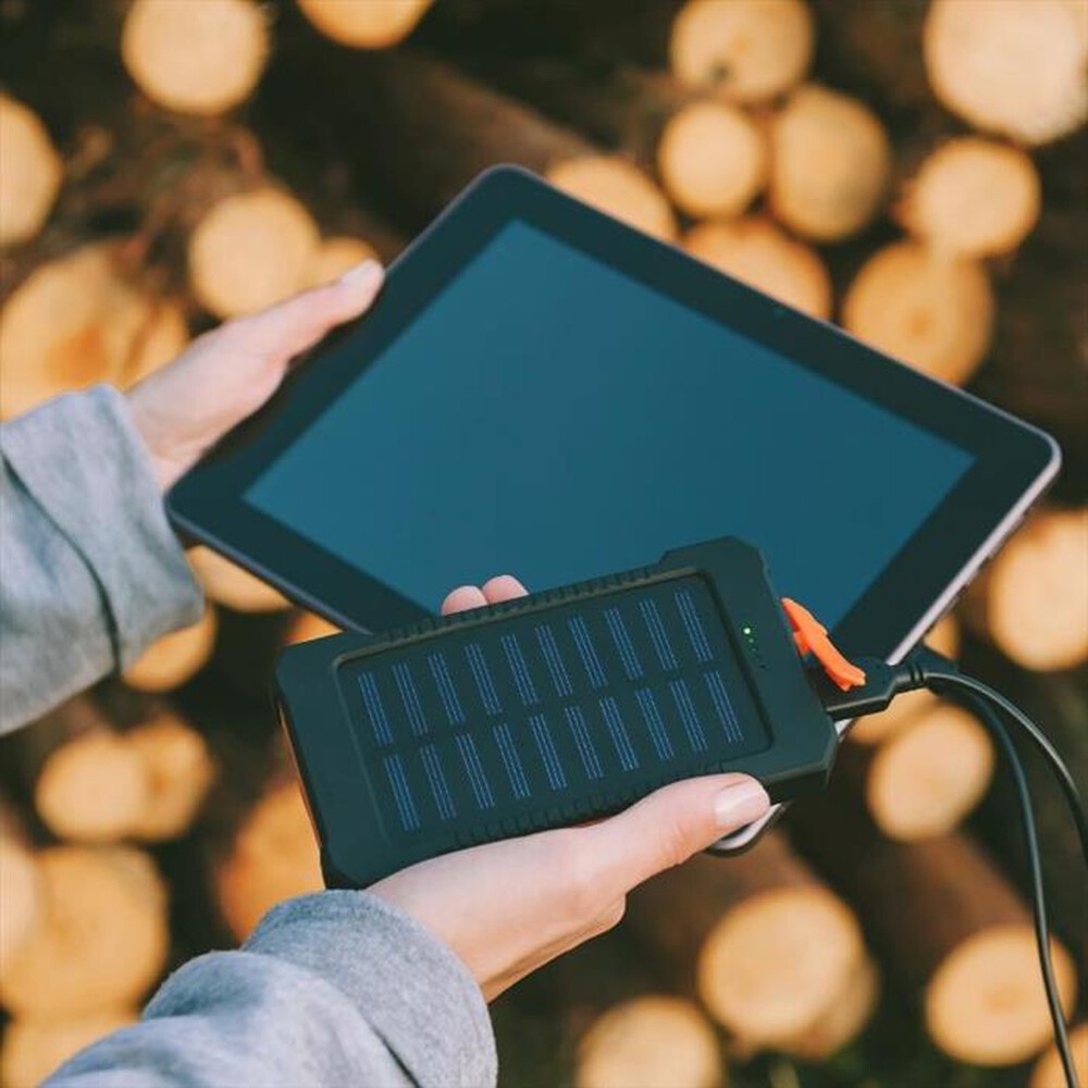 Immagine del prodotto ISNATCH - S08 - POWER BANK A ENERGIA SOLARE 8000MAH-Nero/Arancio