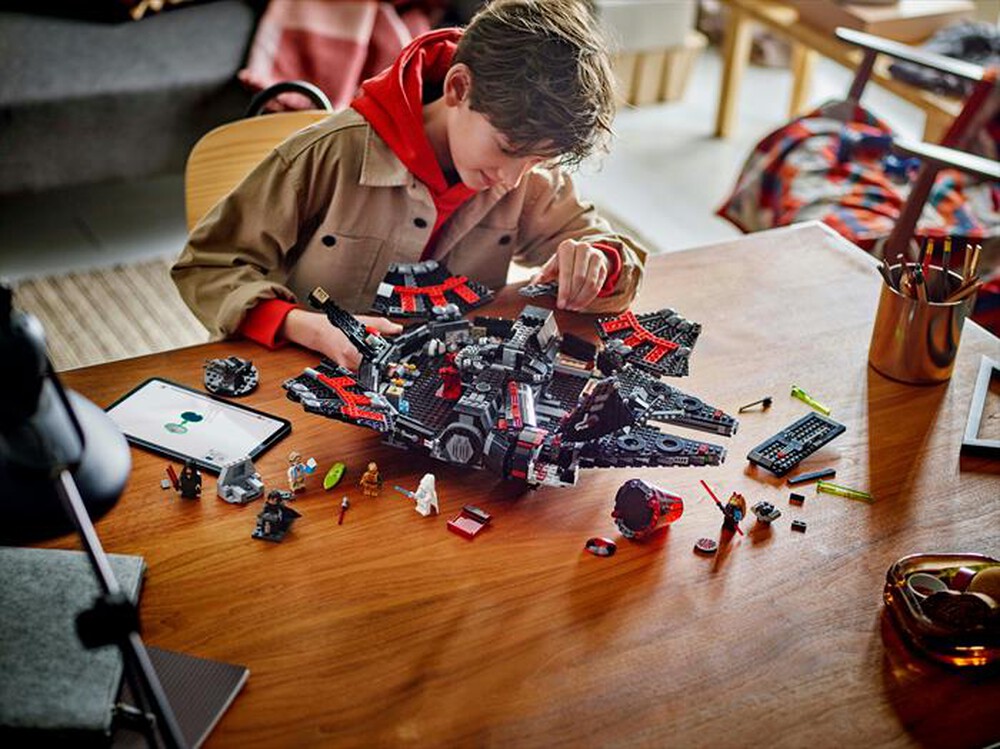 Immagine del prodotto LEGO - STAR WARS Dark Falcon 75389