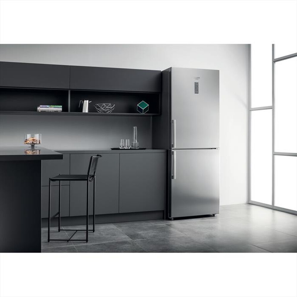 "HOTPOINT ARISTON - Frigorifero combinato HA70BE 73 XO3 Classe D-Acciaio inossidabile"