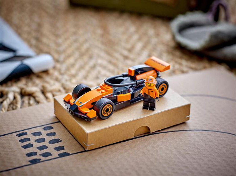 Immagine del prodotto LEGO - CITY FORMULA 1 Pilota e monoposto McLaren F1 60442