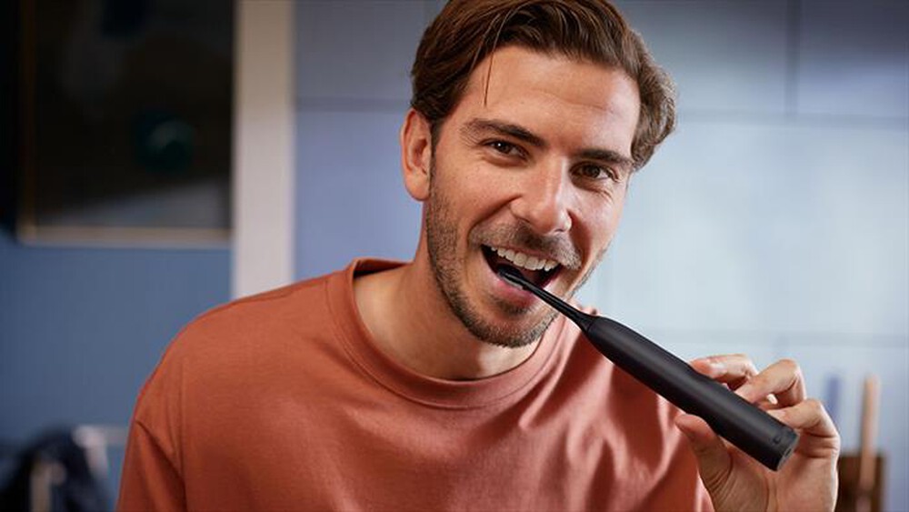Immagine del prodotto PHILIPS - Spazzolino elettrico HX7101/02-Nero