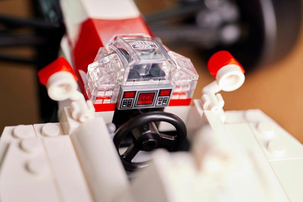 Immagine del prodotto LEGO - ICONS McLaren MP4/4 e Ayrton Senna - 10330