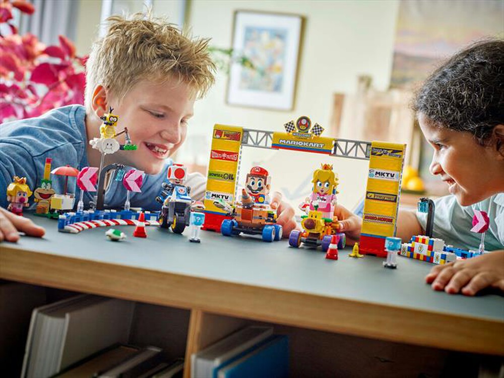 Immagine del prodotto LEGO - SUPER MARIO MarioKart Baby Peach Gran Premio 72036
