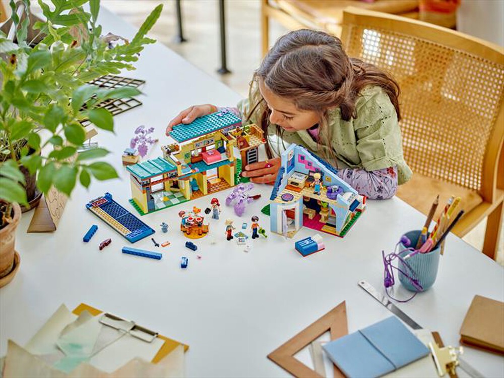 Immagine del prodotto LEGO - FRIENDS Le case di Olly e Paisley 42620