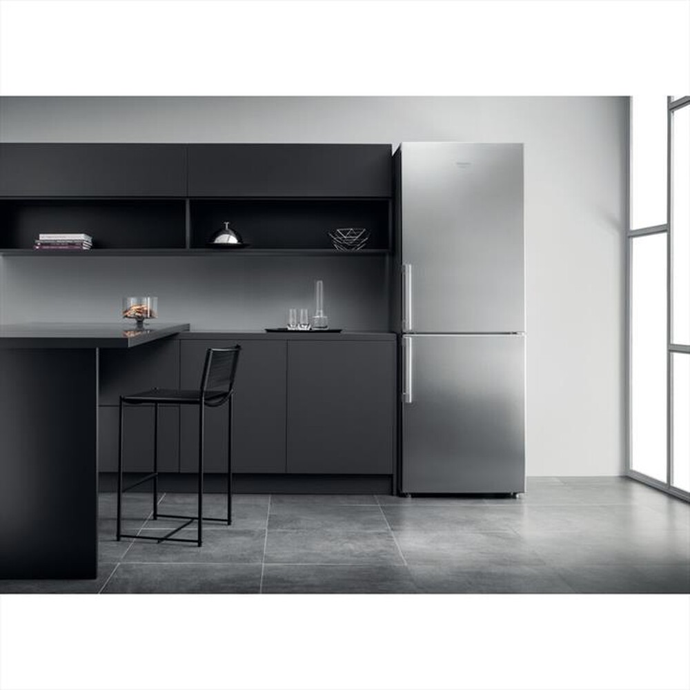 Immagine del prodotto HOTPOINT ARISTON - Frigorifero combinato HA70BI 31 S Classe F-Silver