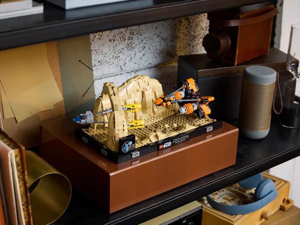 "LEGO - Diorama Gara degli sgusci su Mos Espa - 75380-Multicolore"