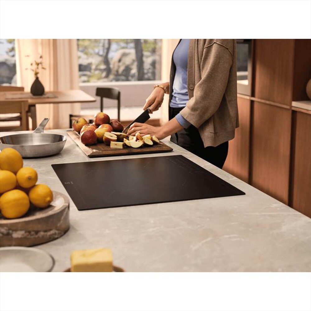 Immagine del prodotto ELECTROLUX - Piano cottura elettrico EIV83443CT 78cm-Nero opaco