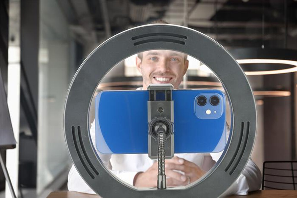 Immagine del prodotto CELLULARLINE - SELFIERINGK Treppiede con anello led per selfie-Nero