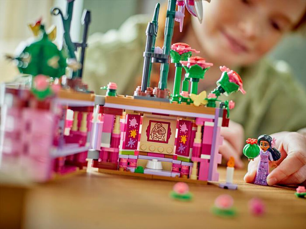 Immagine del prodotto LEGO - DISNEY CLASSIC Vaso di fiori di Isabela 43237