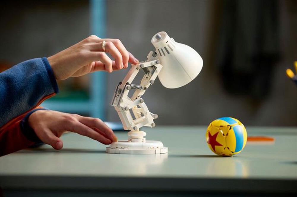 "LEGO - IDEAS Disney Pixar Luxo Jr. - 21357"
