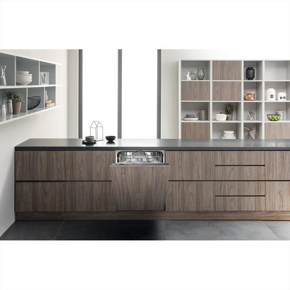 "HOTPOINT ARISTON - Lavastoviglie incasso HI 5010 C Classe"
