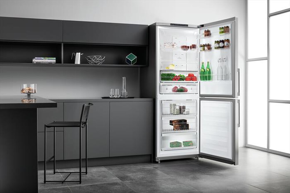 Immagine del prodotto HOTPOINT ARISTON - Frigorifero combinato TOTAL NO FROST HA70BI 932 S-Alluminio